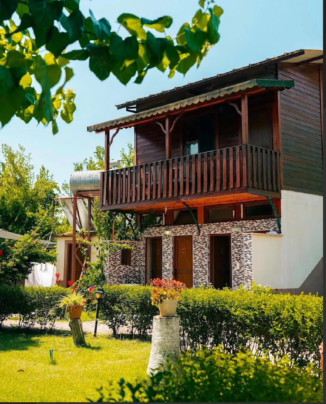 Bahçe ve tesis – Likya Yanartaş Bungalows