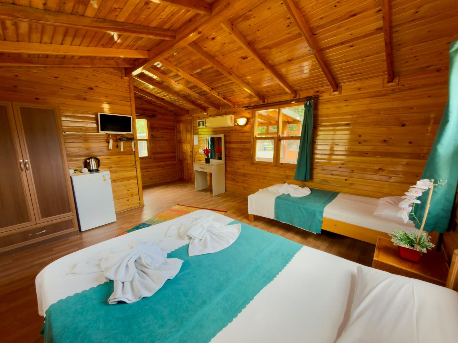 6 Kişilik Odalarımız – Likya Yanartaş Bungalows